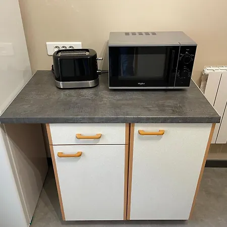 Апартаменты Centre Proche Thermes Ла-Бурбуль