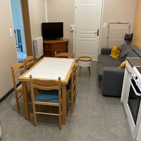 Centre Proche Thermes Ла-Бурбуль