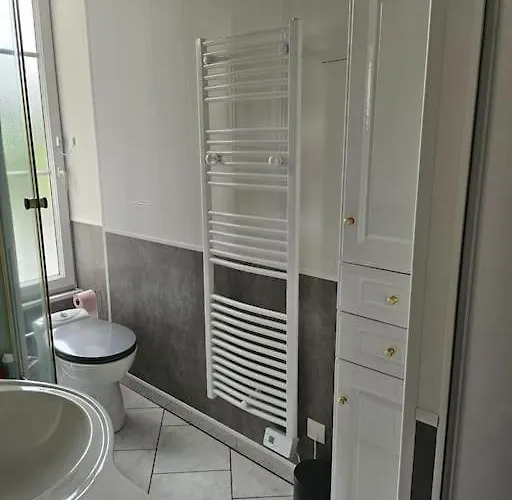 Centre Proche Thermes * Ла-Бурбуль