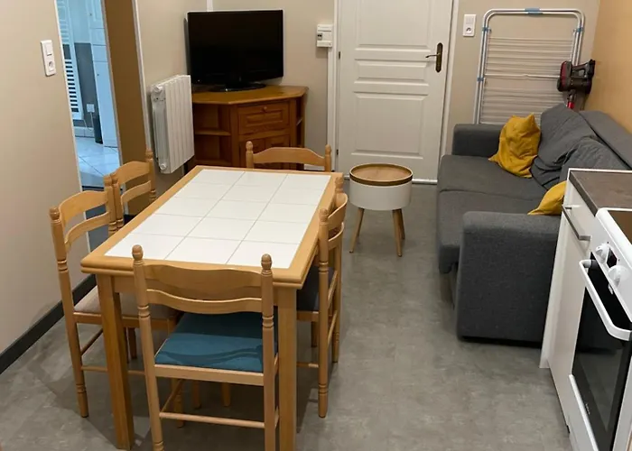 Centre Proche Thermes Ла-Бурбуль